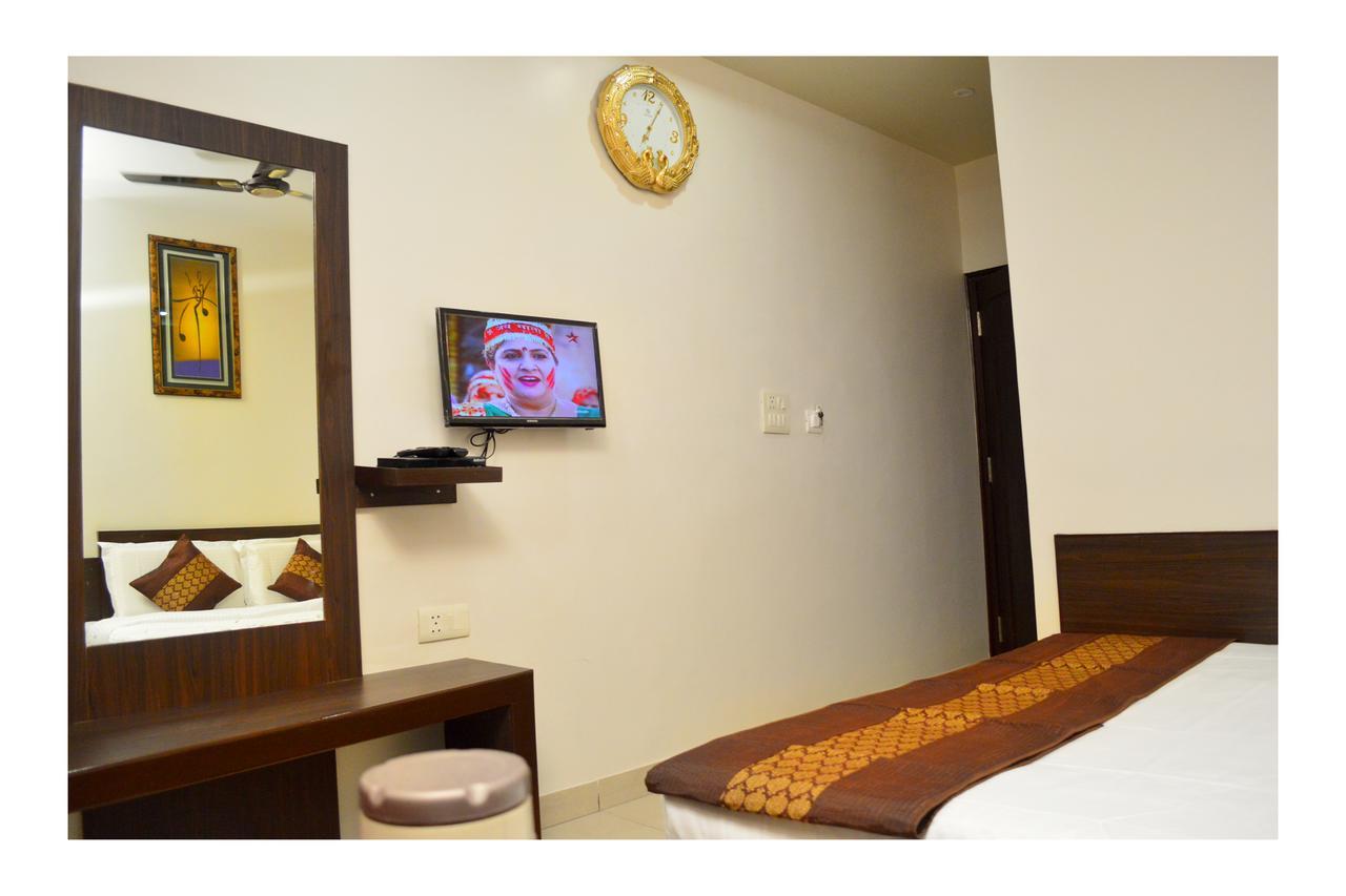 Hotel Abhinandan Inn Divisione di Divisione di Jaipur Esterno foto