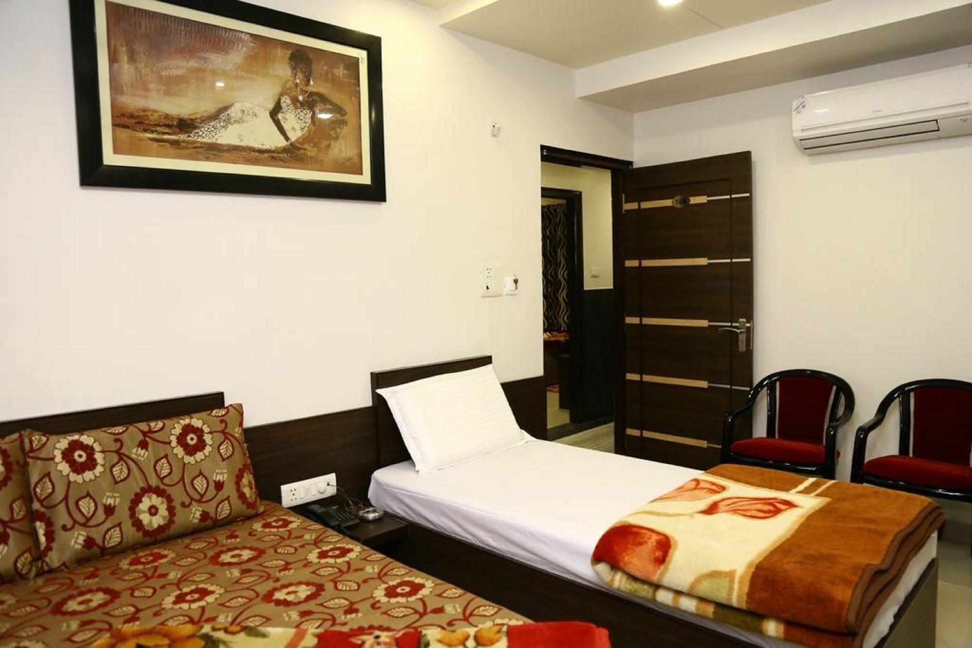 Hotel Abhinandan Inn Divisione di Divisione di Jaipur Esterno foto